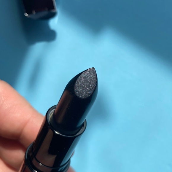 Mac X Aaliyah Lipstick in Street Thing - Picture 15 of 15